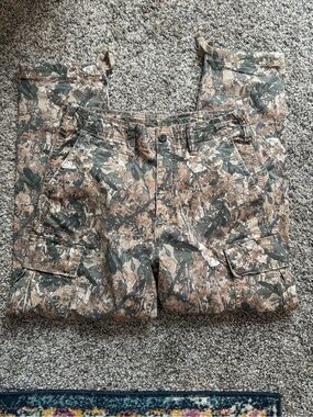 American Eagle Outfitters Men's Camo Cargo Pants - Brown & Green